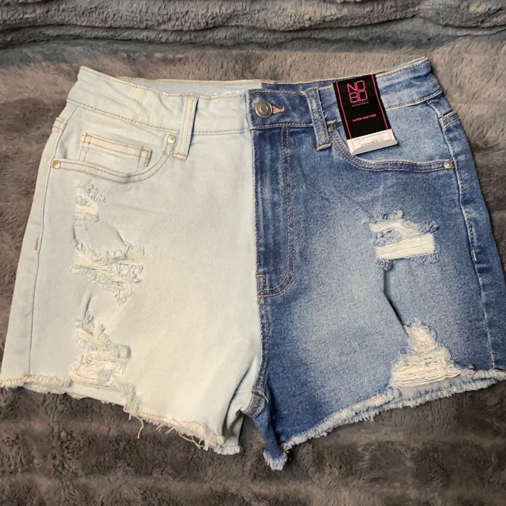 No boundaries jean shorts